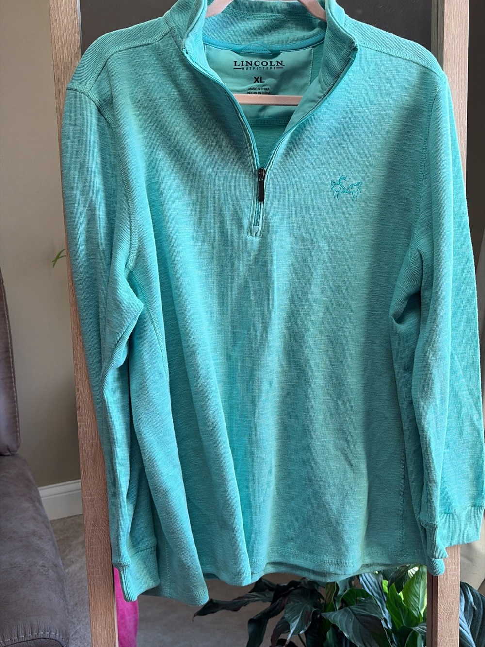 Lincoln Outfitters Q-Zip.